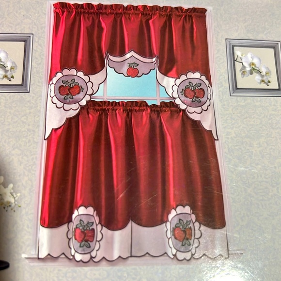 3PC Big Apple Embroidery Kitchen Curtain Set - Picture 3 of 3